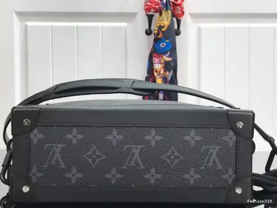 TRUNK LOUIS VUITTON SOFT 0505